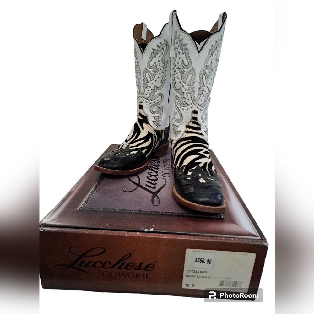 Lucchese Blk/Wht Zebra/Goat square toe, roper heel boot. Sz 10